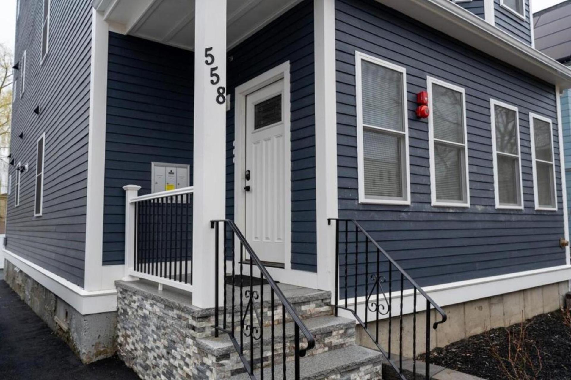 558-2 3br - Modern Nest Near Franklin Park * Boston