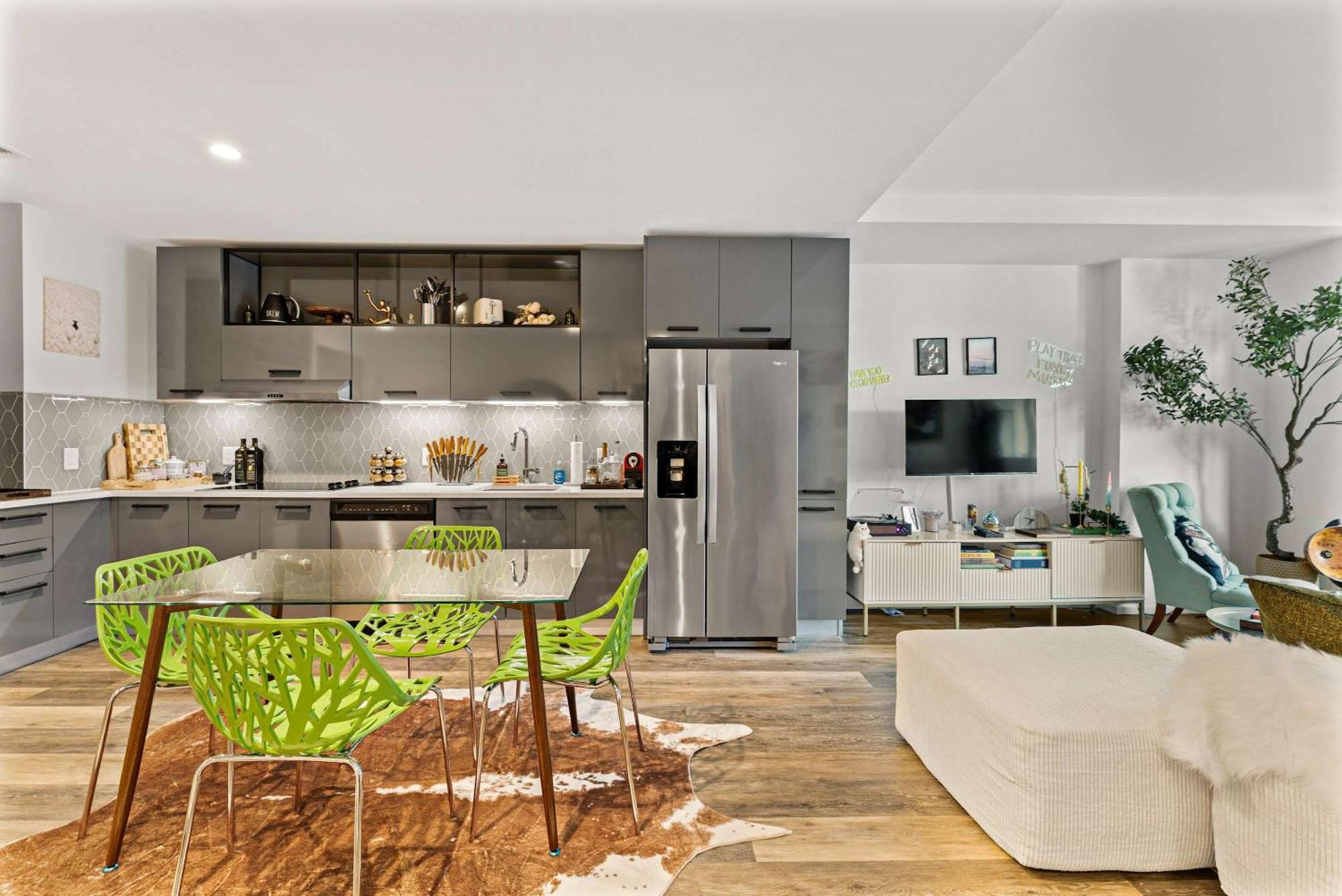 The Dazzling Two-bedroom Two-bath In Boston