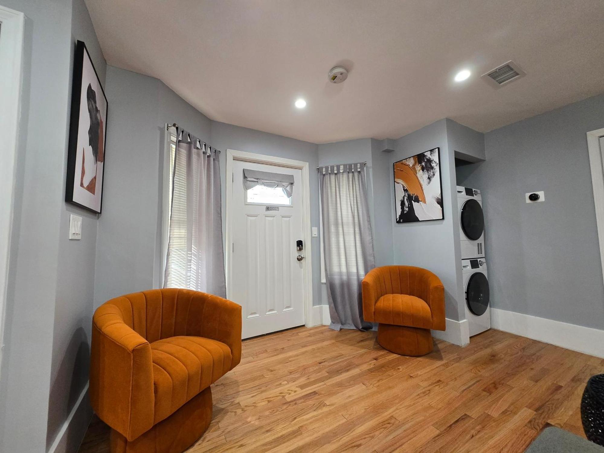 Brand New 2br House 20min Downtown Apartment