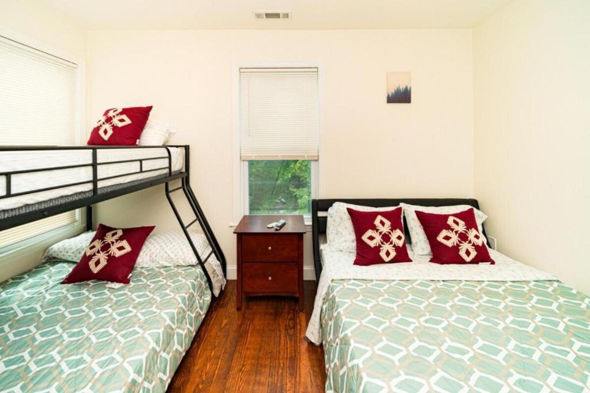 Comfortable 4br Getaway - Pet-friendly - Near I-93 & Red Line 988 *