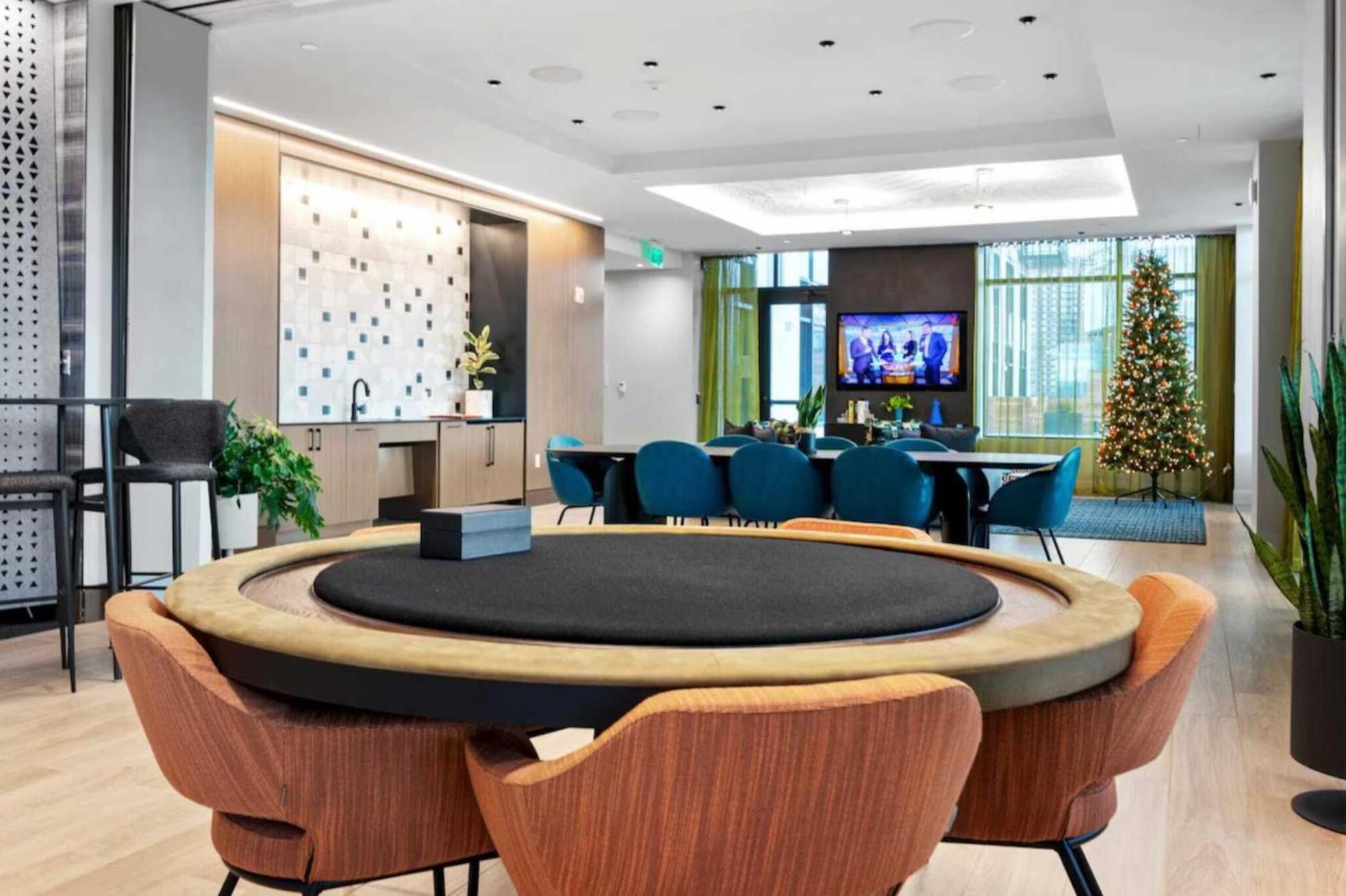 South End Ideal For Business Trips Apartment *