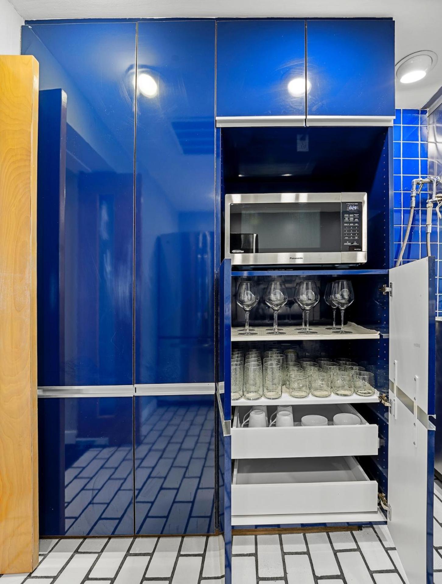 Luxury Massive Penthouse In Watertown