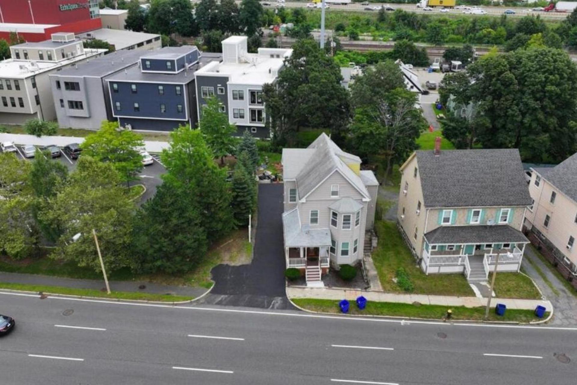 Comfortable 4br Getaway - Pet-friendly - Near I-93 & Red Line 988 Apartment *