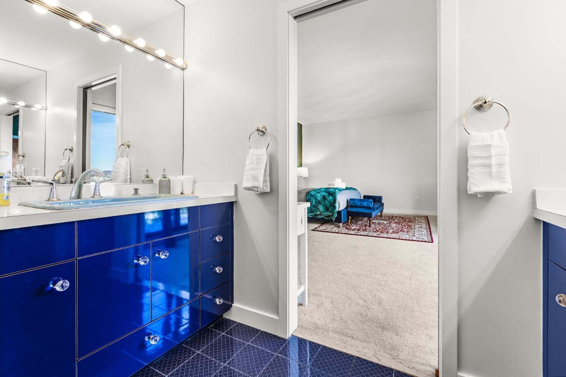 Apartment Luxury Massive Penthouse In Watertown *