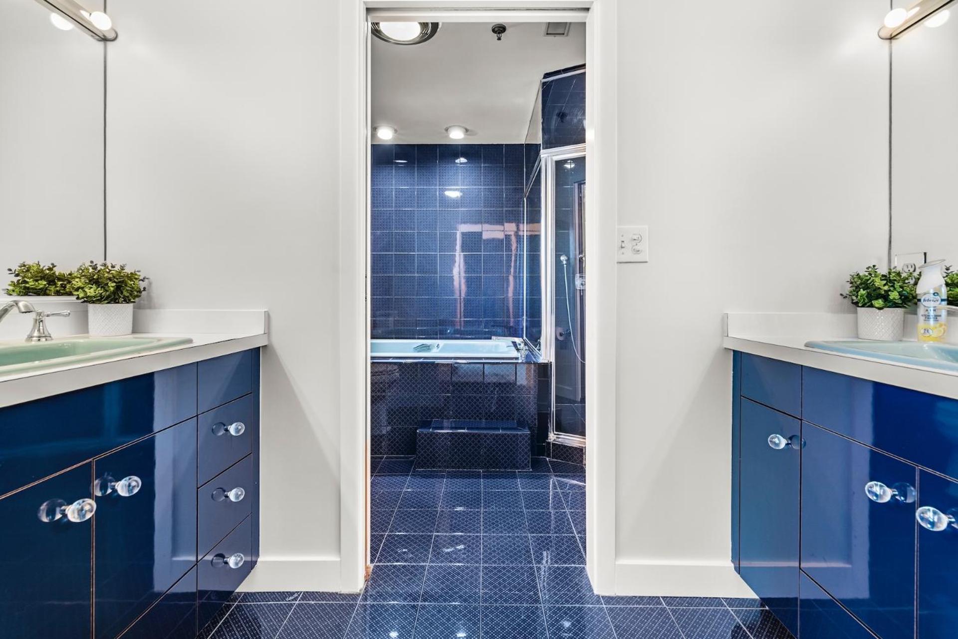 Luxury Massive Penthouse In Watertown *