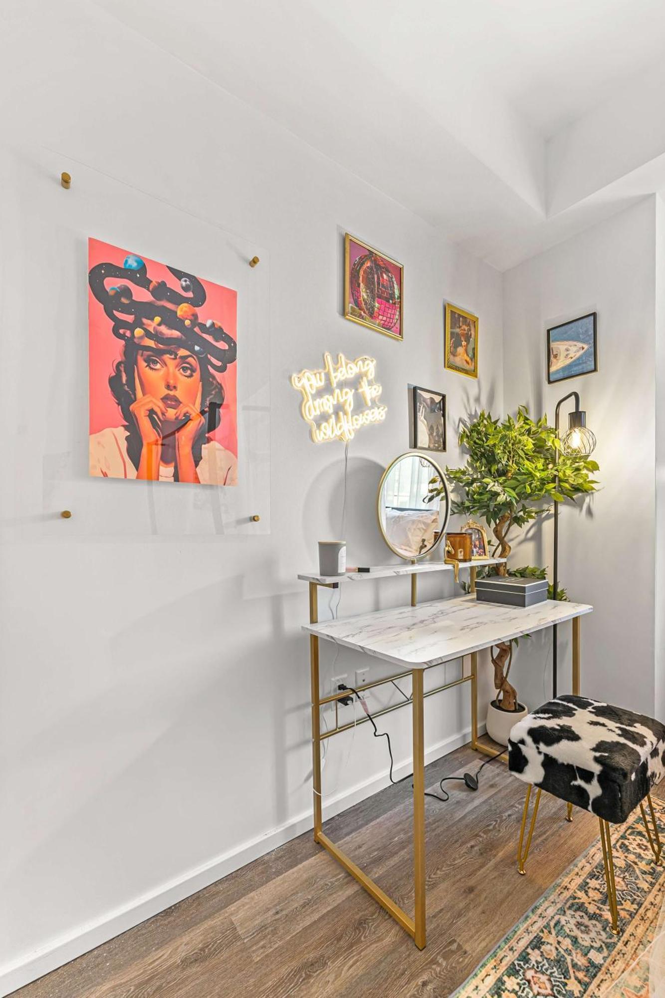 South End Family With Pool Gym & Downtown Yay Apartment *