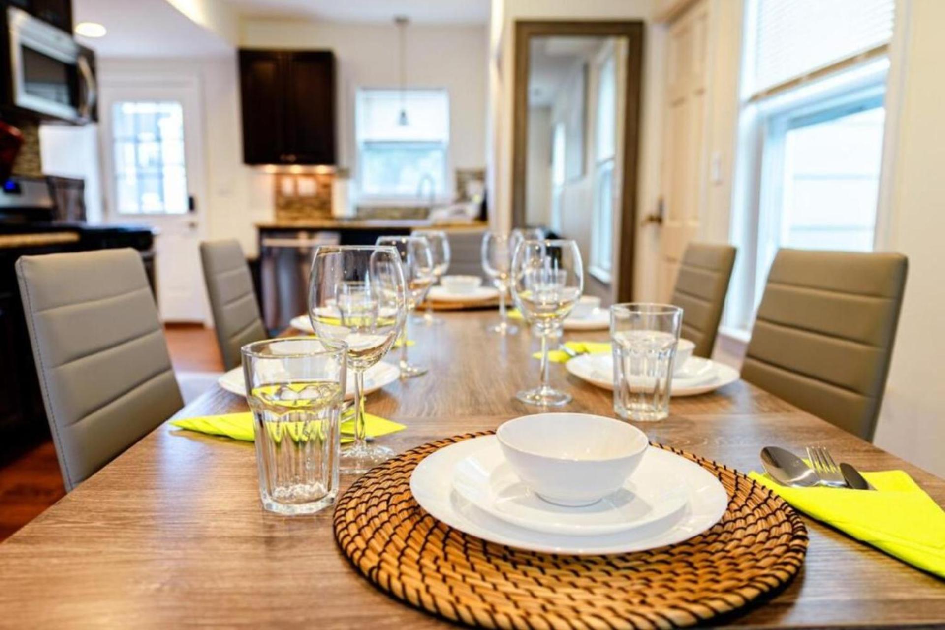 Apartment Comfortable 4br Getaway - Pet-friendly - Near I-93 & Red Line 988 Boston