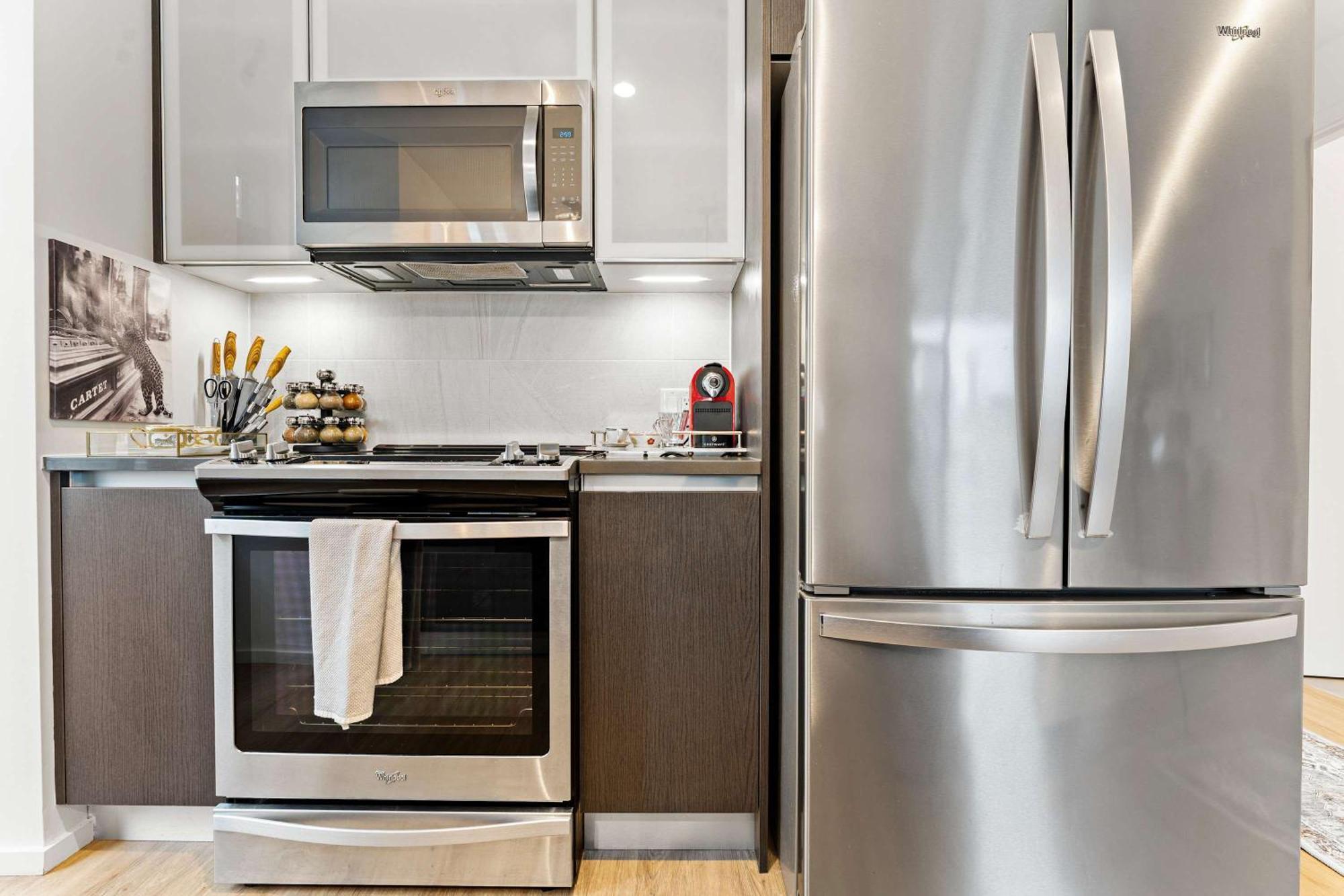 Family Friendly South End Apartment *