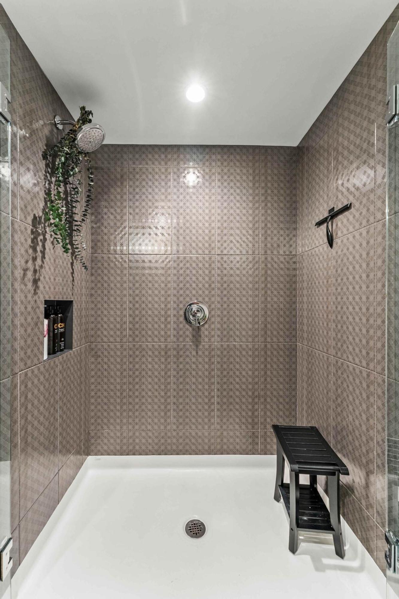 Apartment The Dazzling Two-bedroom Two-bath In Boston