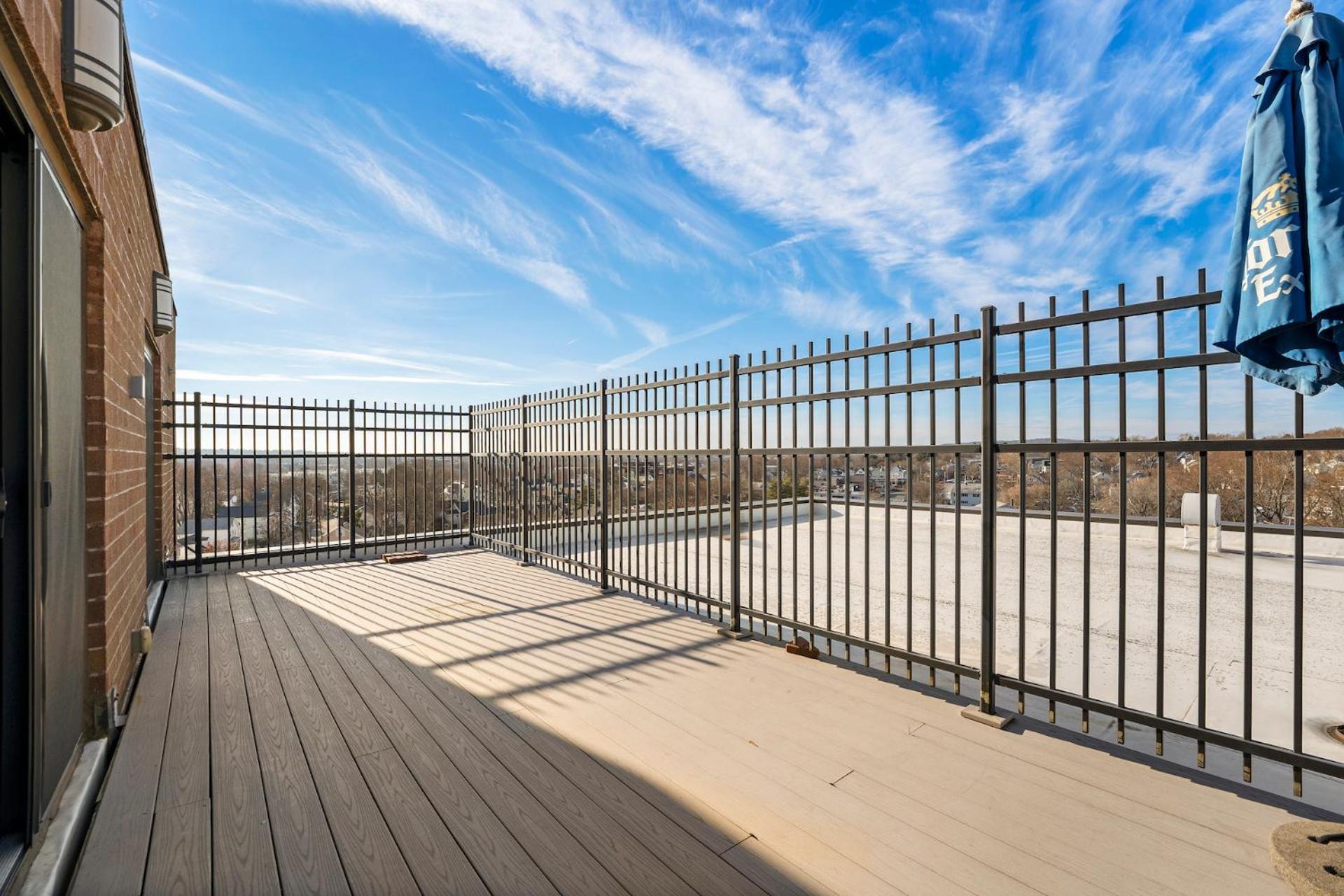 Apartment Luxury Massive Penthouse In Watertown *