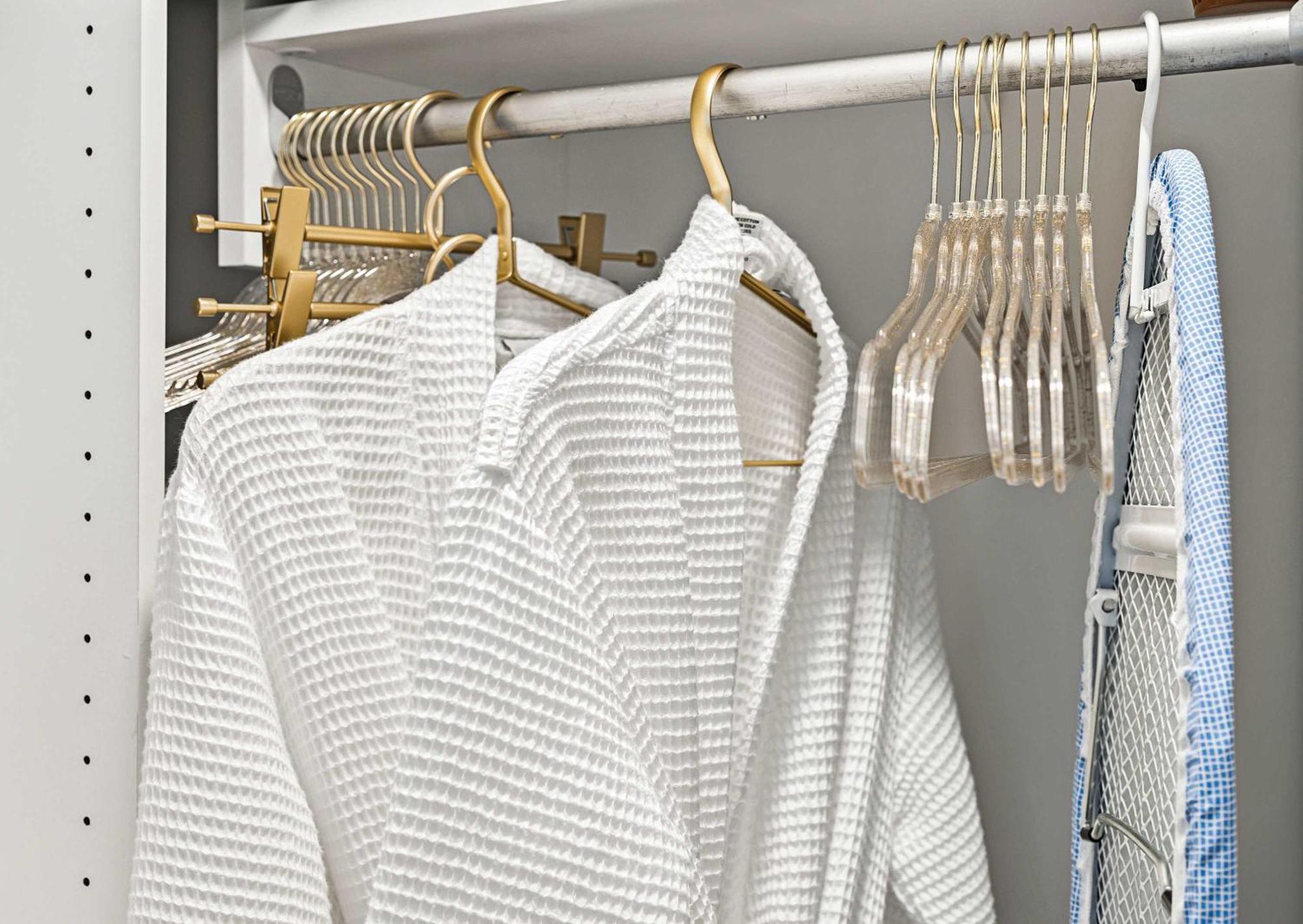 Apartment South End Family With Pool Gym & Downtown Yay *