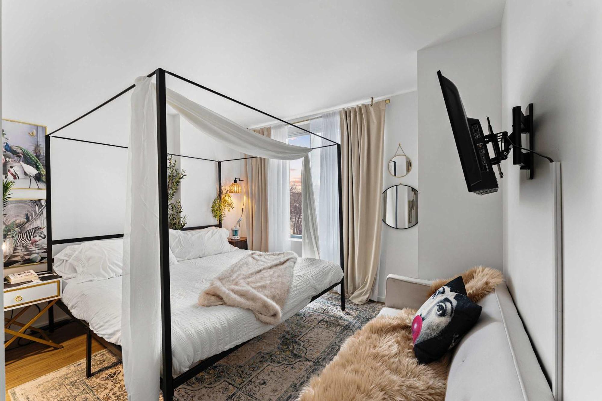 Family Friendly South End Apartment Boston