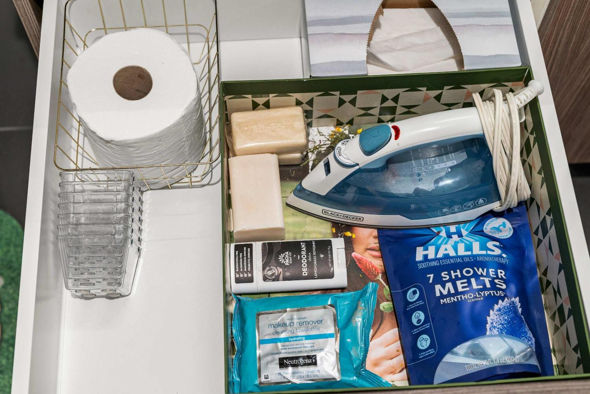 Family In With Pool Gym & Balcony - Perfect Apartment