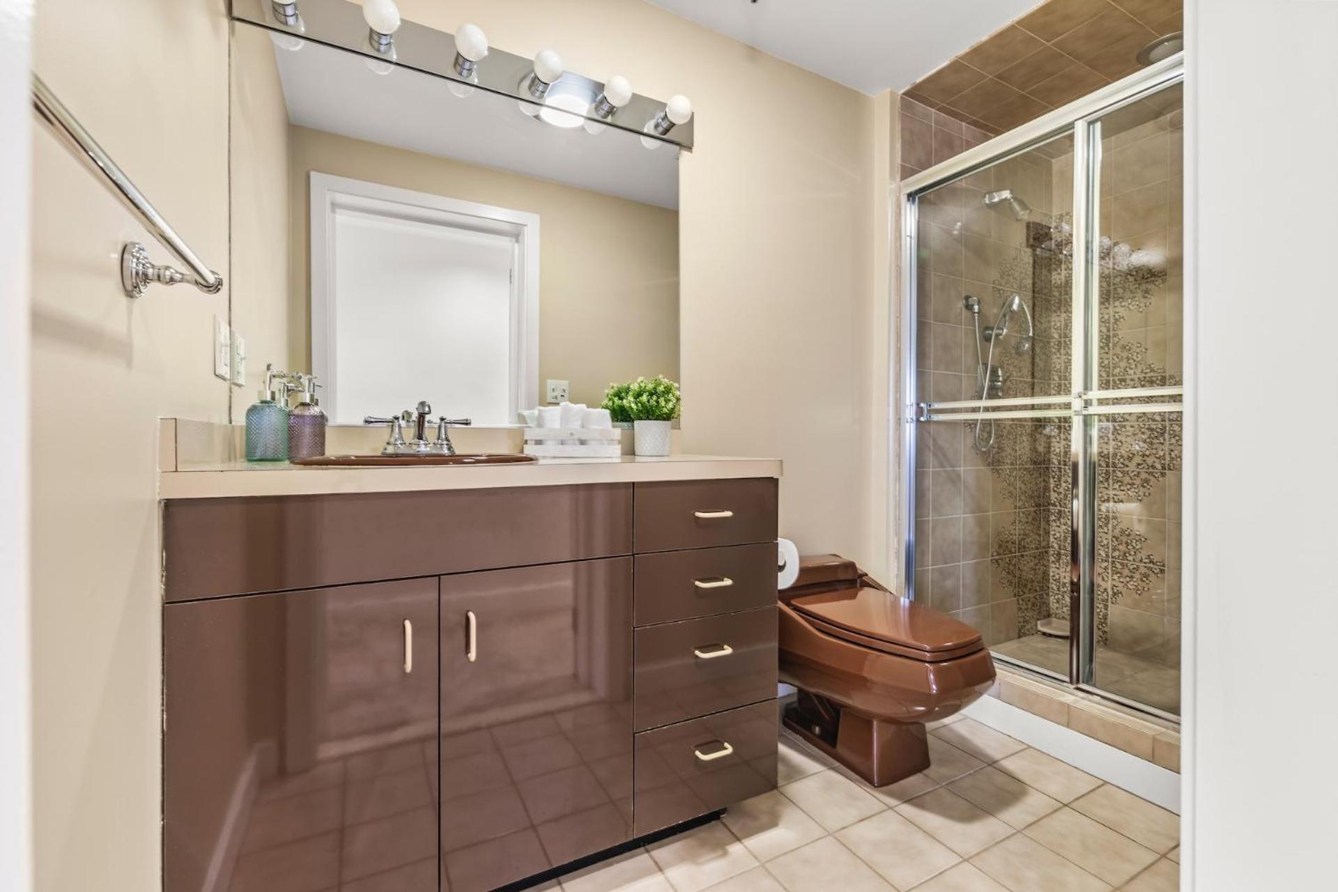 Luxury Massive Penthouse In Watertown Apartment