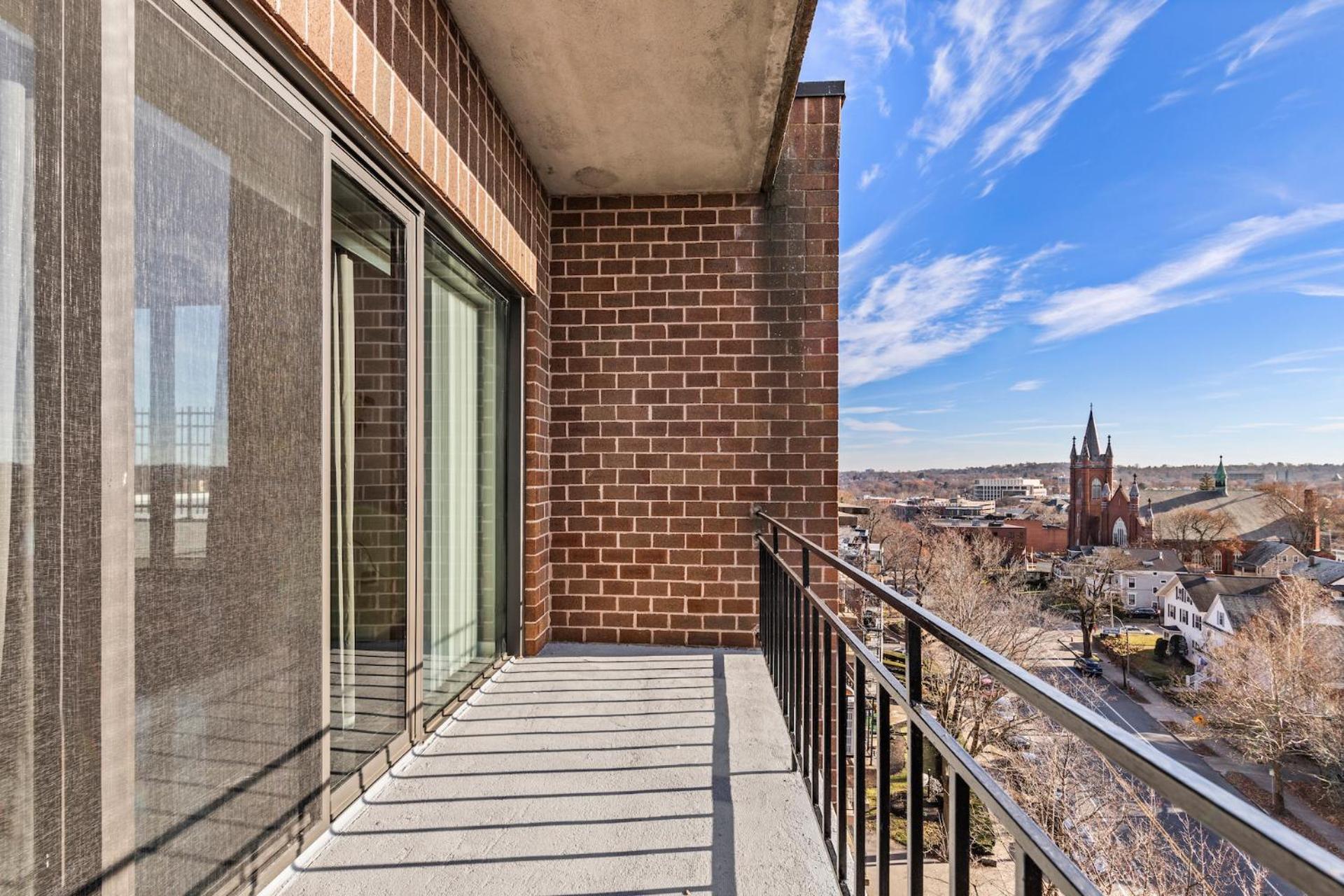 Apartment Luxury Massive Penthouse In Watertown *