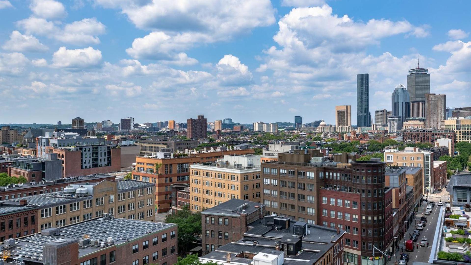 Apartment Family In With Pool Gym & Balcony - Perfect Boston