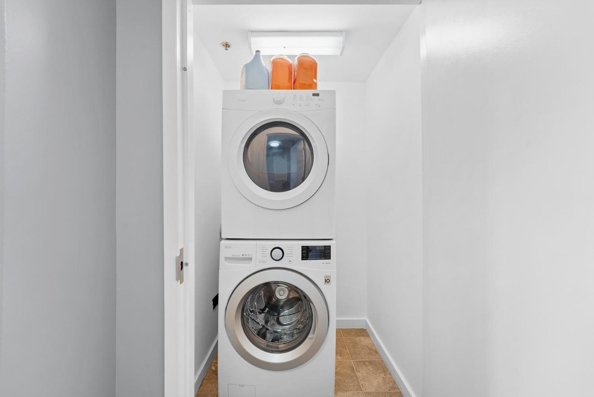 Luxury Massive Penthouse In Watertown Apartment