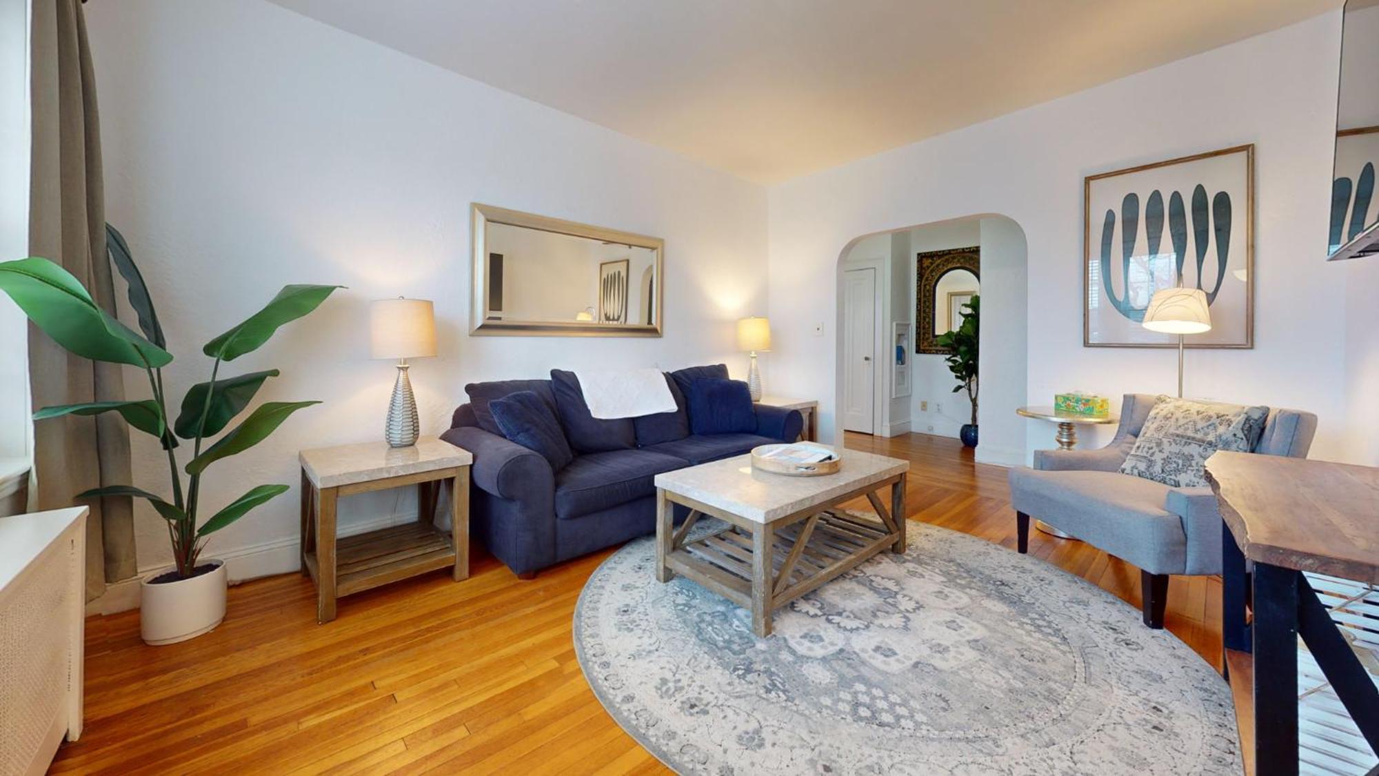 Steps To Public Transport, Coll, Roof Deck Boston