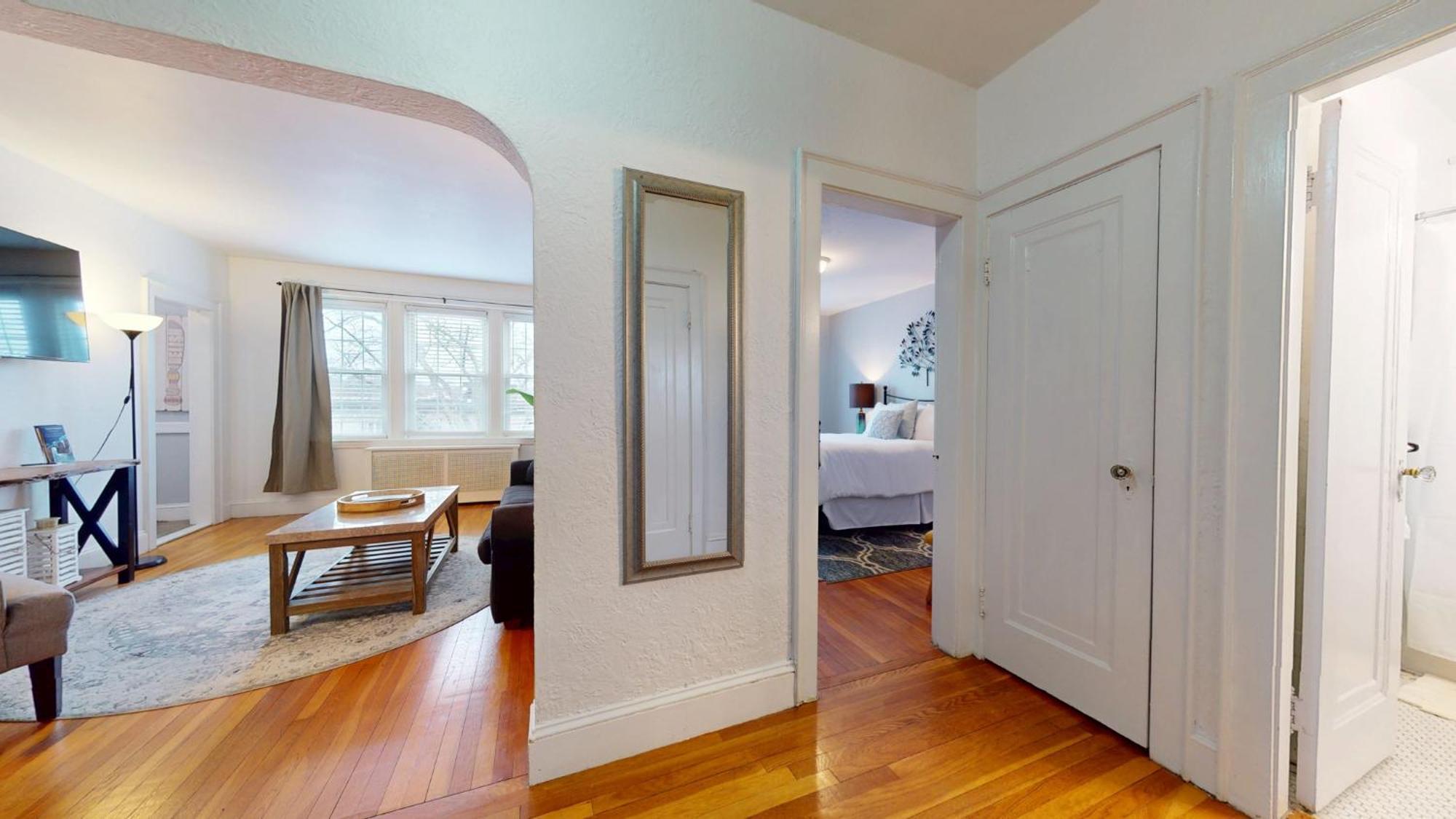 Steps To Public Transport, Coll, Roof Deck Boston