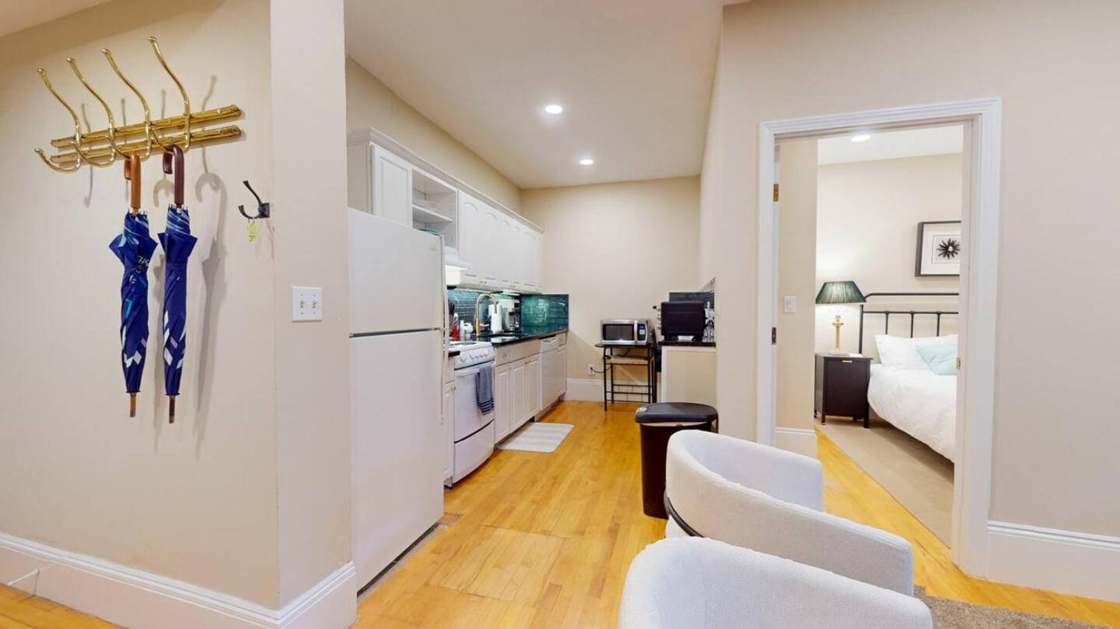 2 Bedroom Unit In The Heart Of Back Bay * Boston