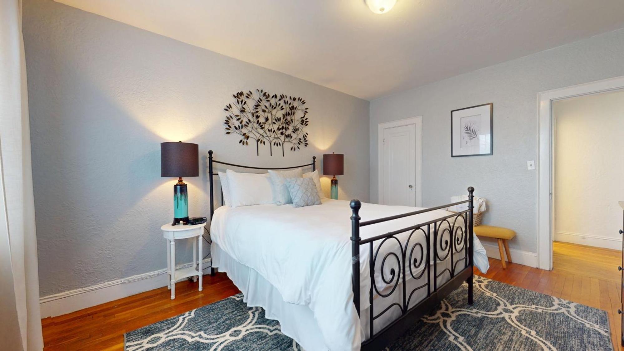 Steps To Public Transport, Coll, Roof Deck Boston