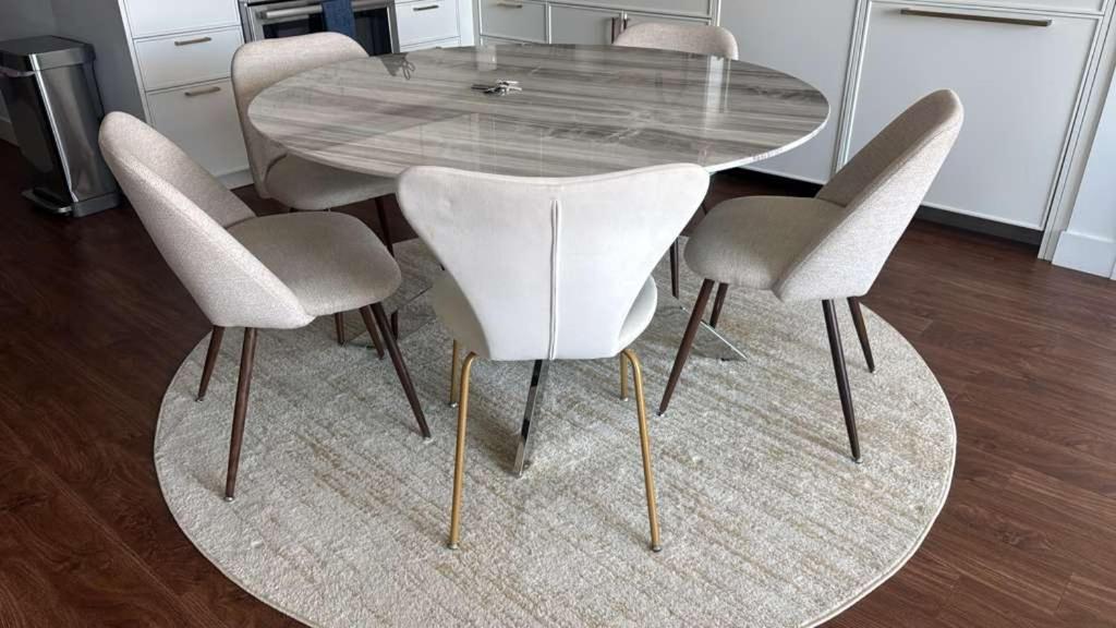 Back-bay 2br Penthouse W Roof And Gym Apartment *