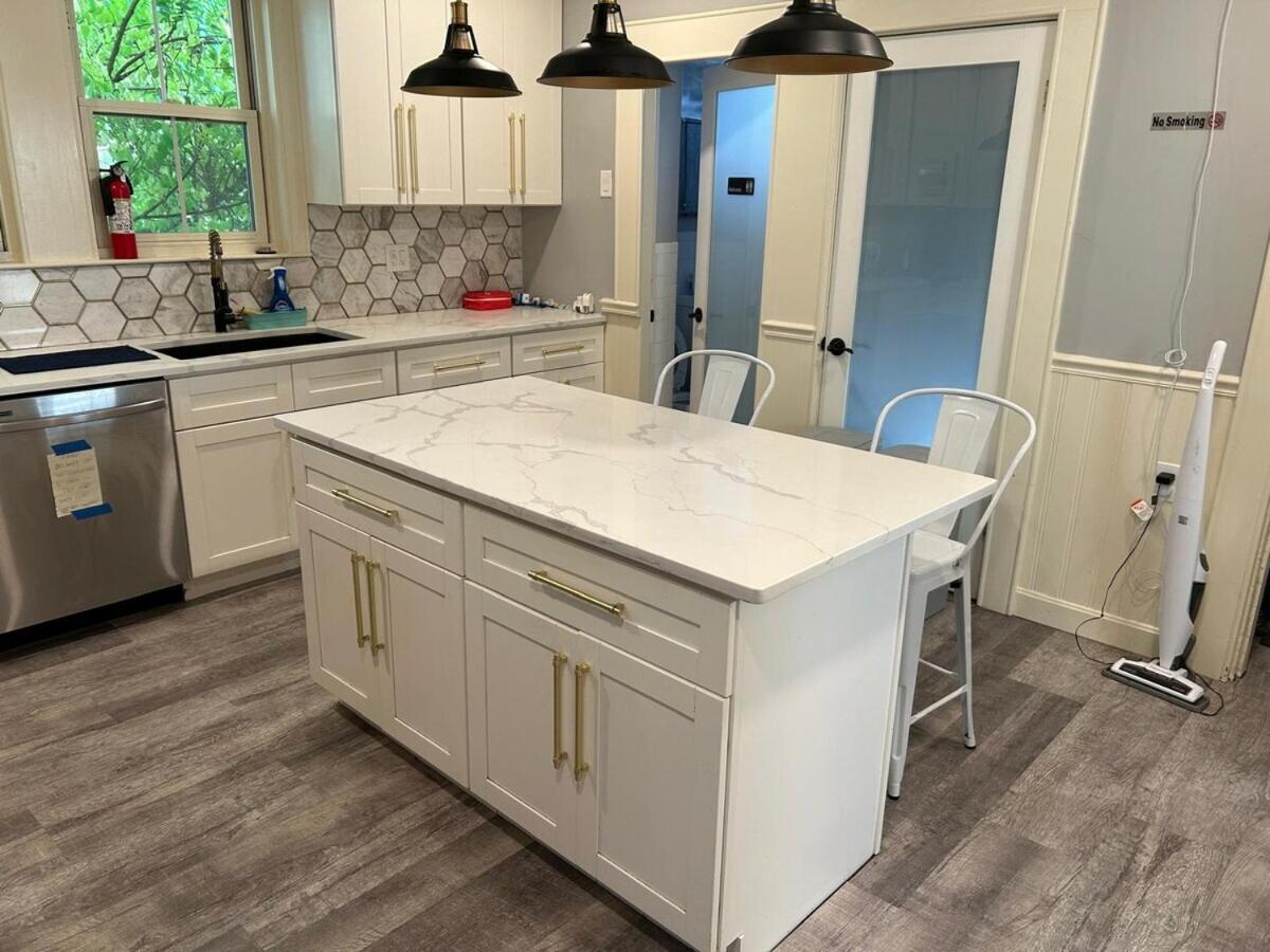 Bed & Breakfast In Harvest Street Boston