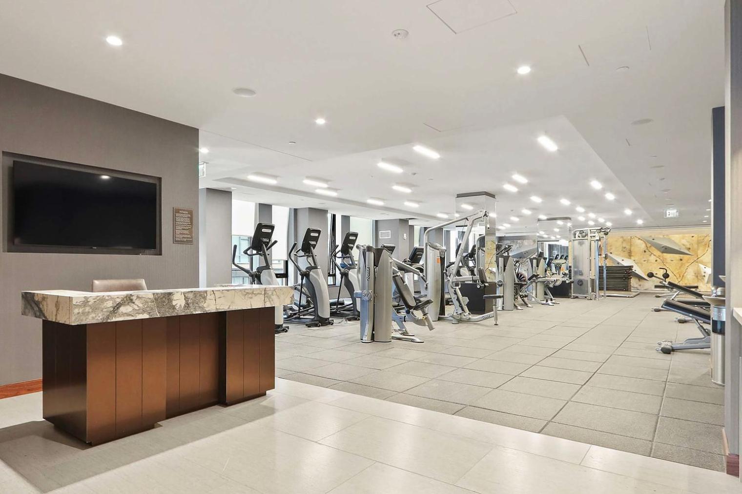 Blueground Shawmut Pool Nr Common Bos-1236