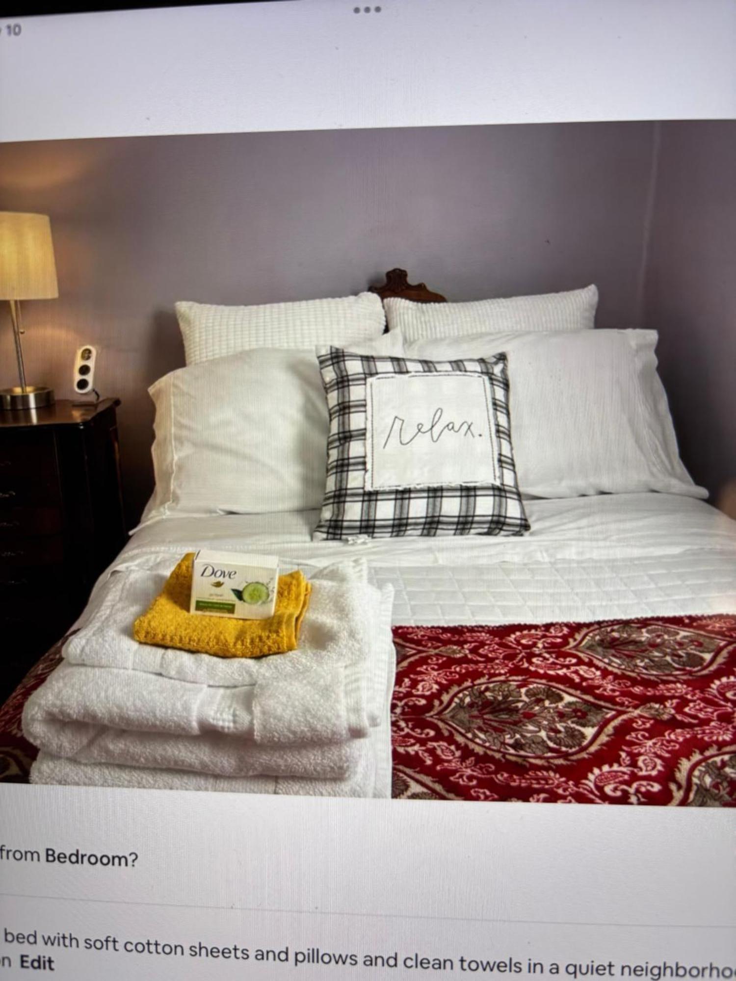 Private Bedroom Near Train&buses *