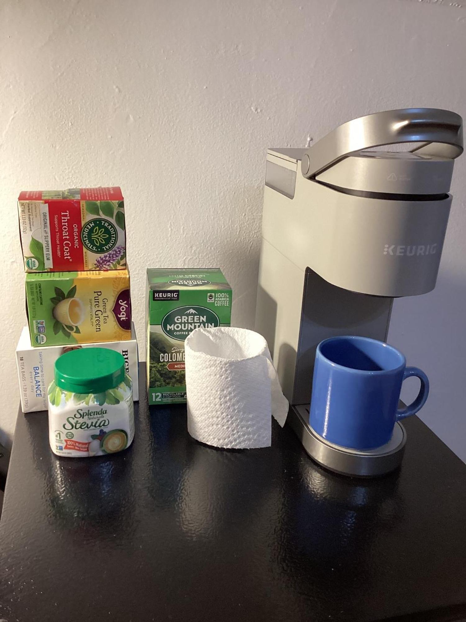 Large Bedroom With Private Bathroom Step To Train &buses In Boston