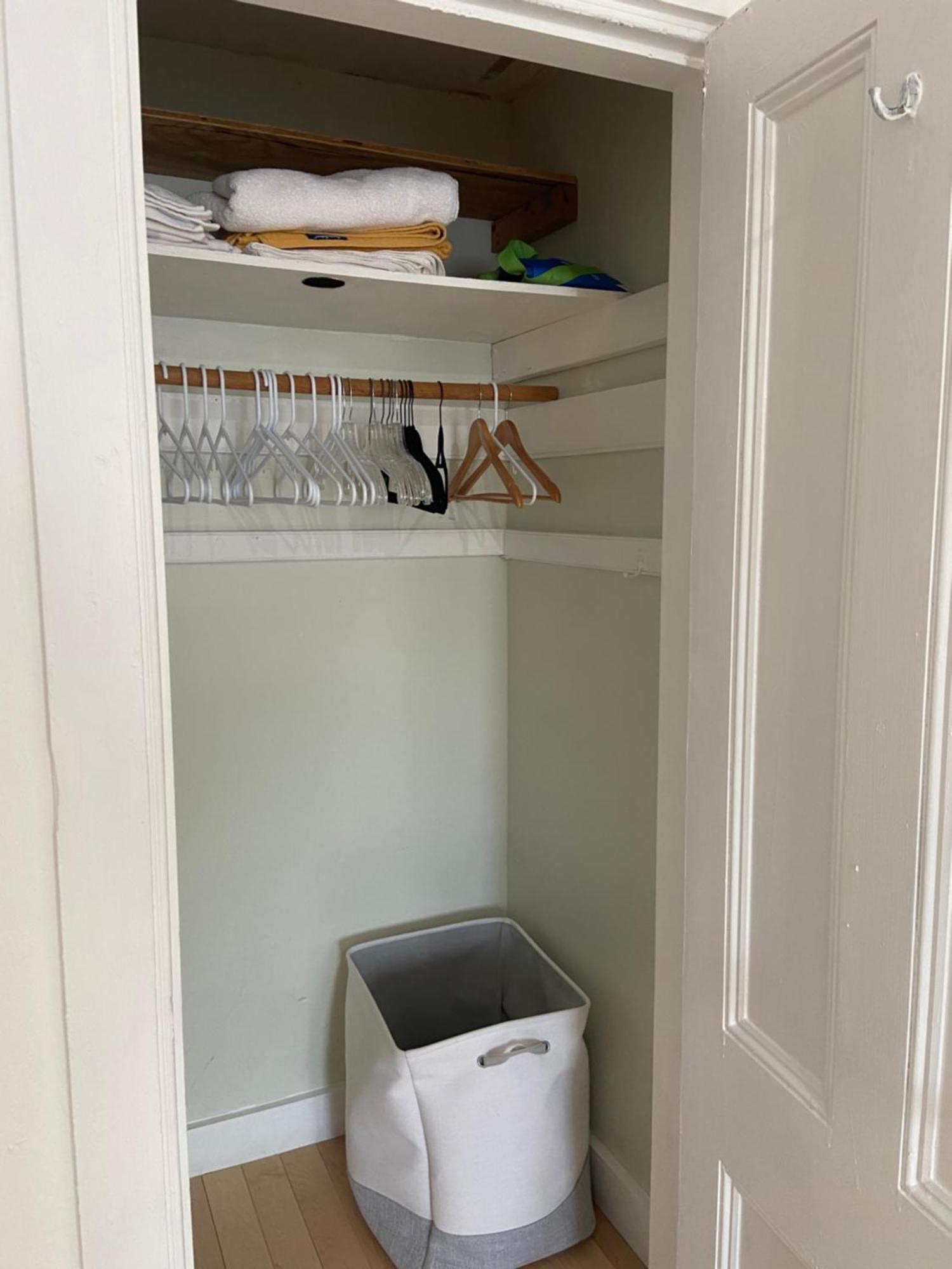 Homestay Large Bedroom With Private Bathroom Step To Train &buses In Boston