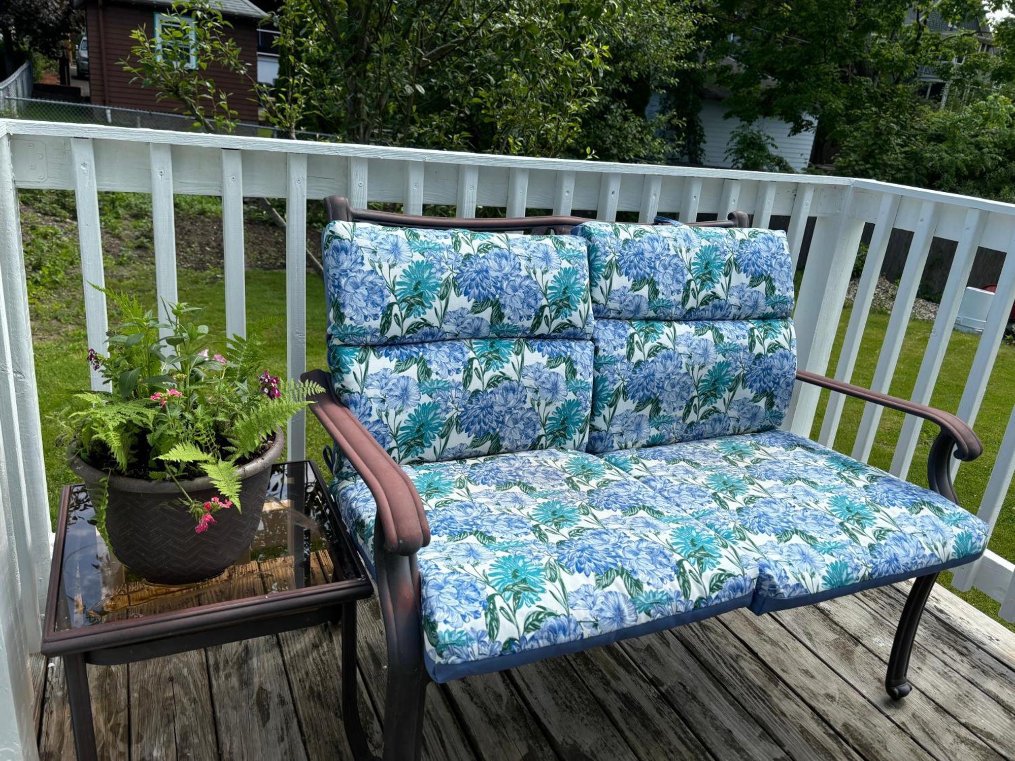 Private Bedroom Near Train&buses