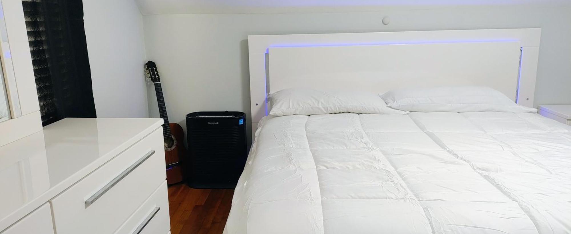 Homestay Available In A Hyde Park, Neighborhood Boston