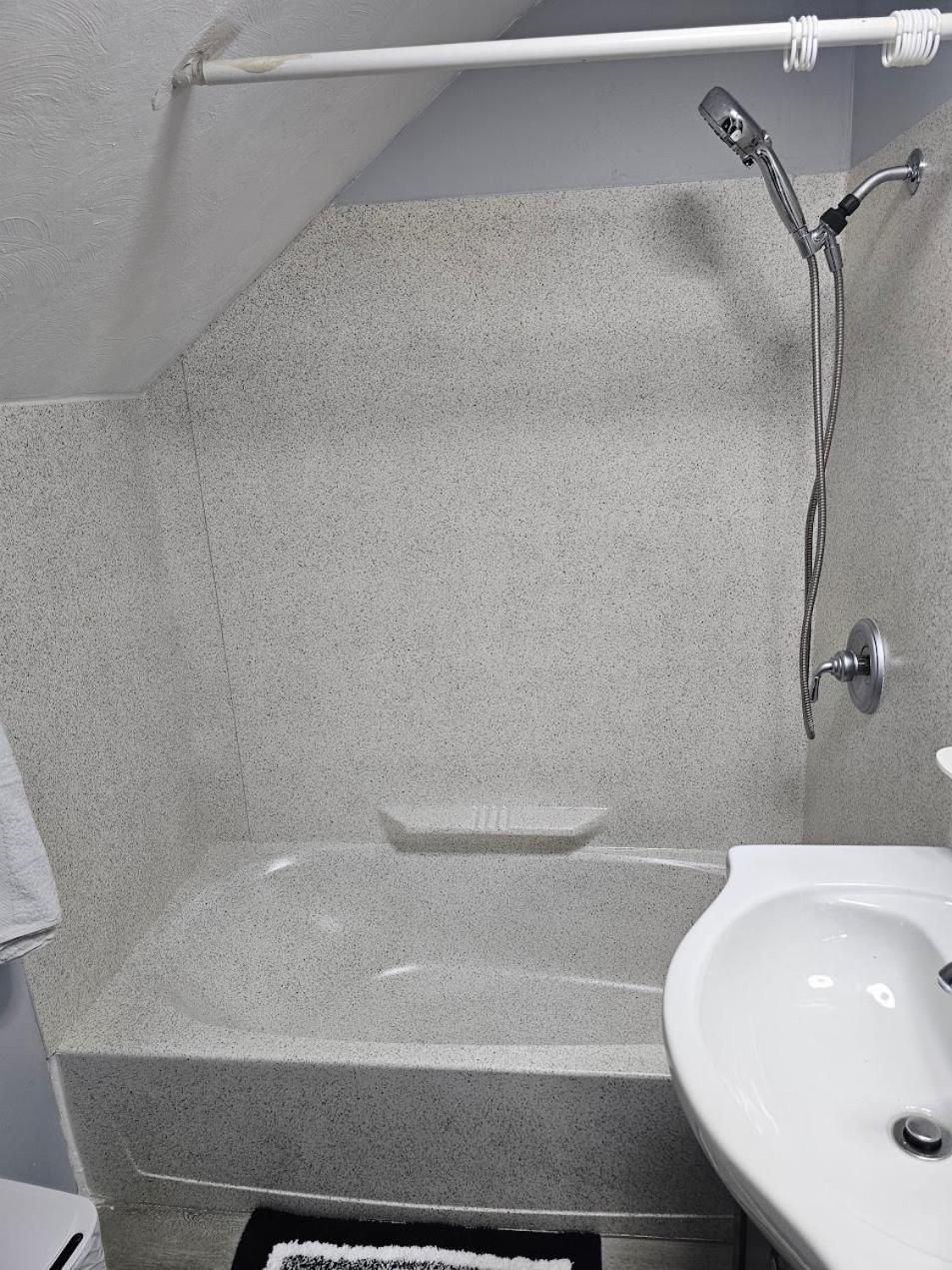 Available In A Hyde Park, Neighborhood Homestay Boston