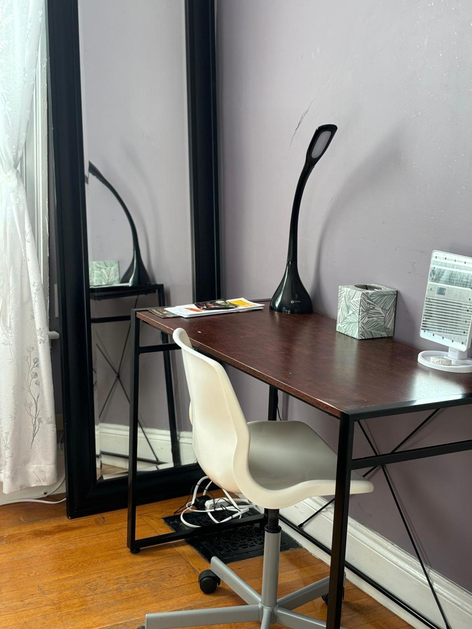 Homestay Private Bedroom Near Train&buses *