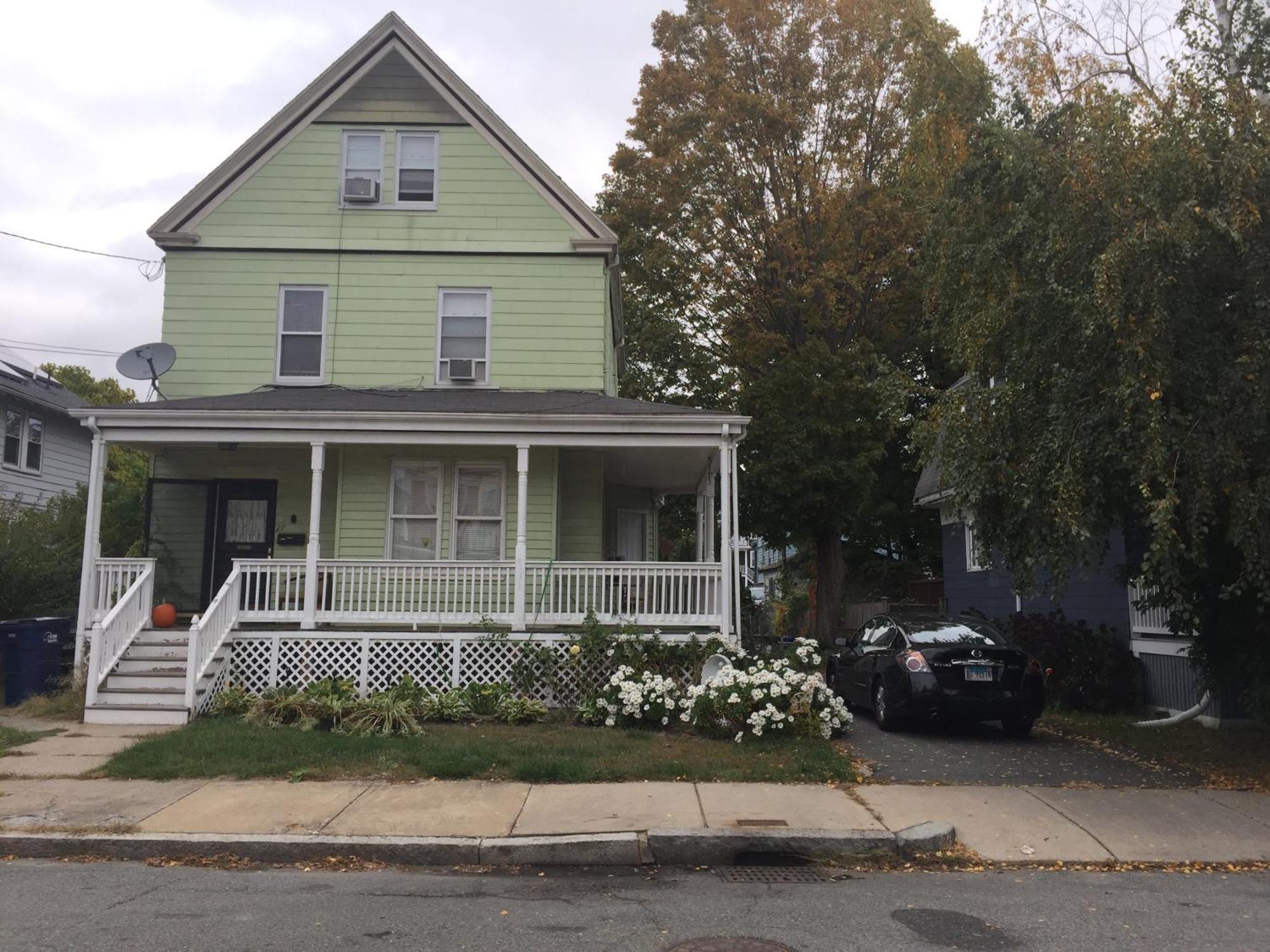 Private Bedroom Near Train&buses Homestay Boston