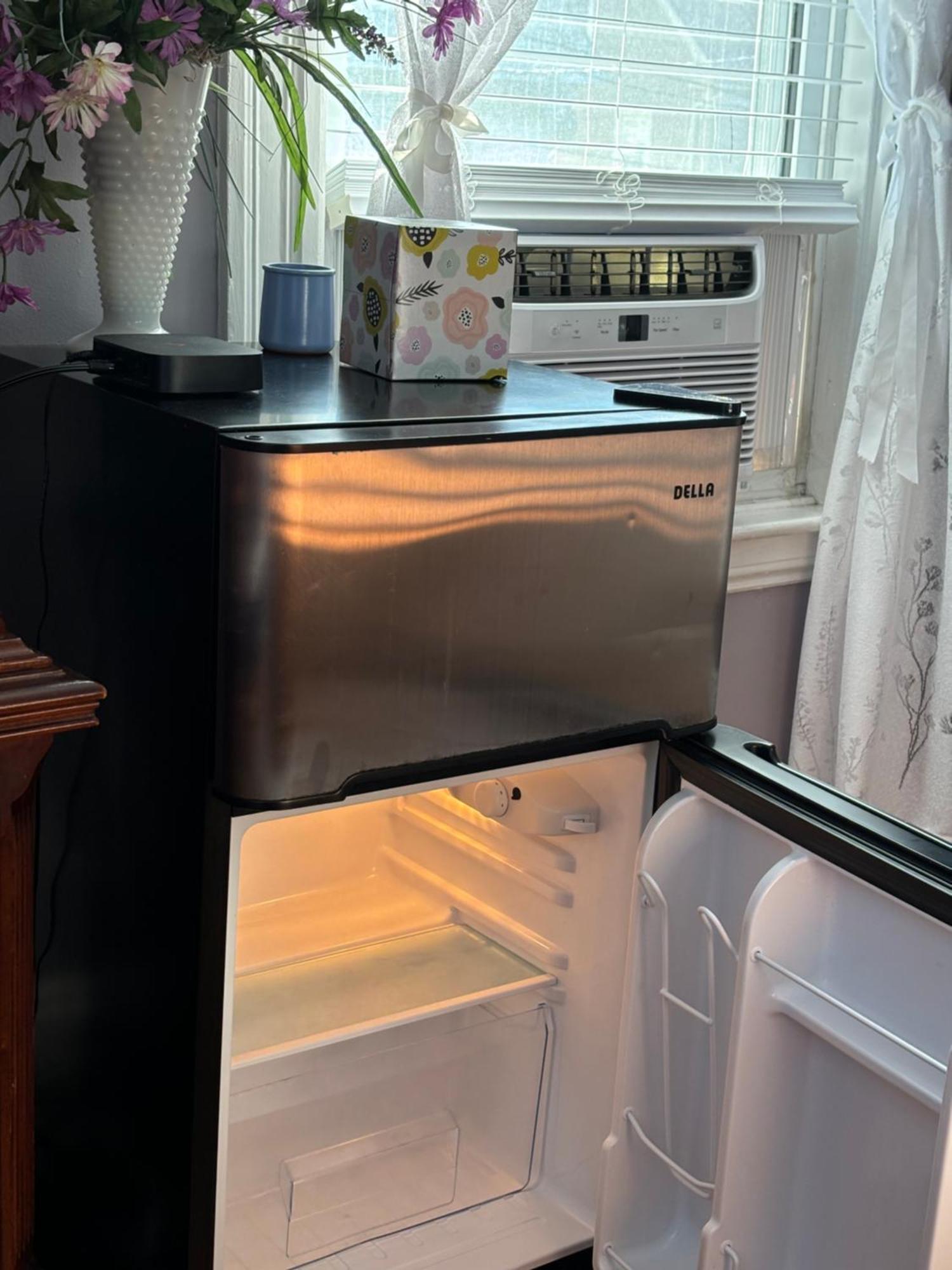 Private Bedroom Near Train&buses Homestay Boston