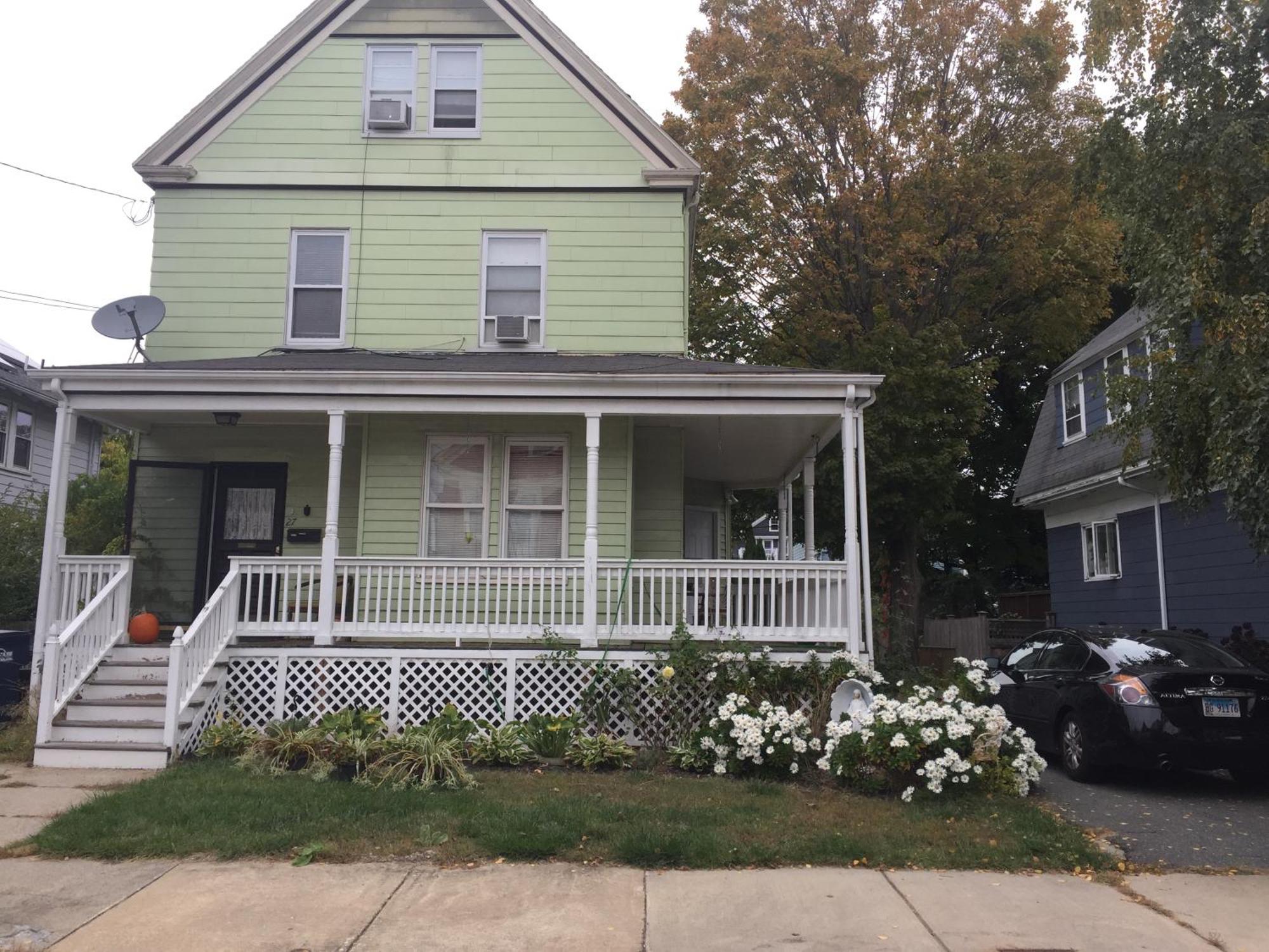 Private Bedroom Near Train&buses Homestay Boston