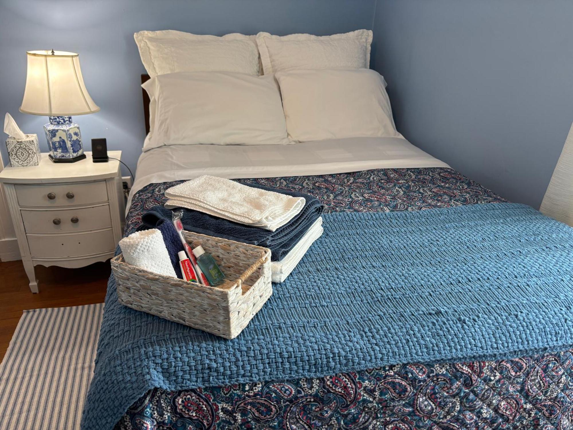 Homestay Private Bedroom Near Train&buses Boston