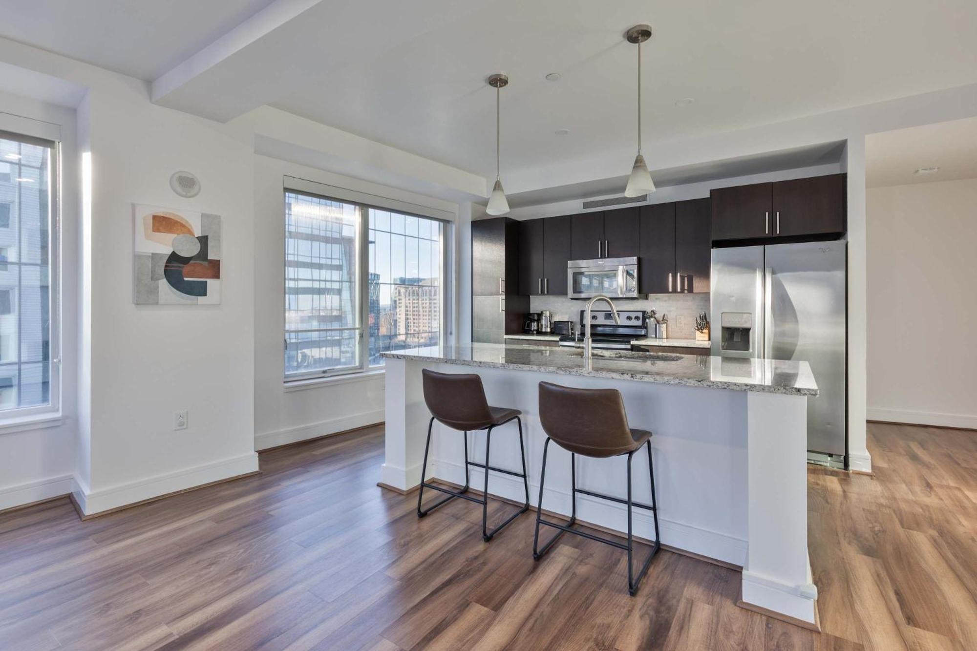 Stylish Seaport Near Waterfront Dining & Downtown * Boston