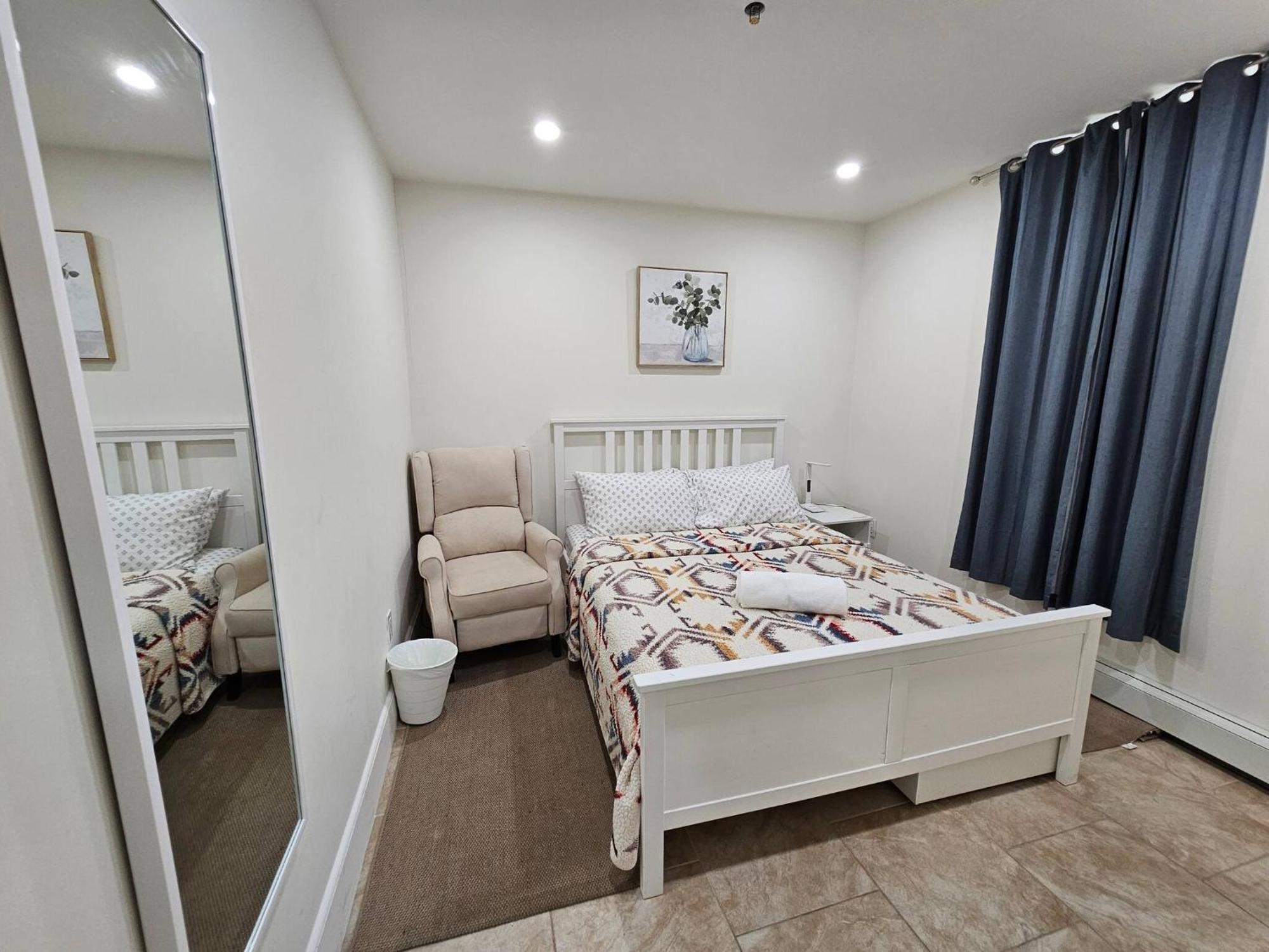 Apartment 1-bedroom Apt-9b1 20 Minutes To Downtown *