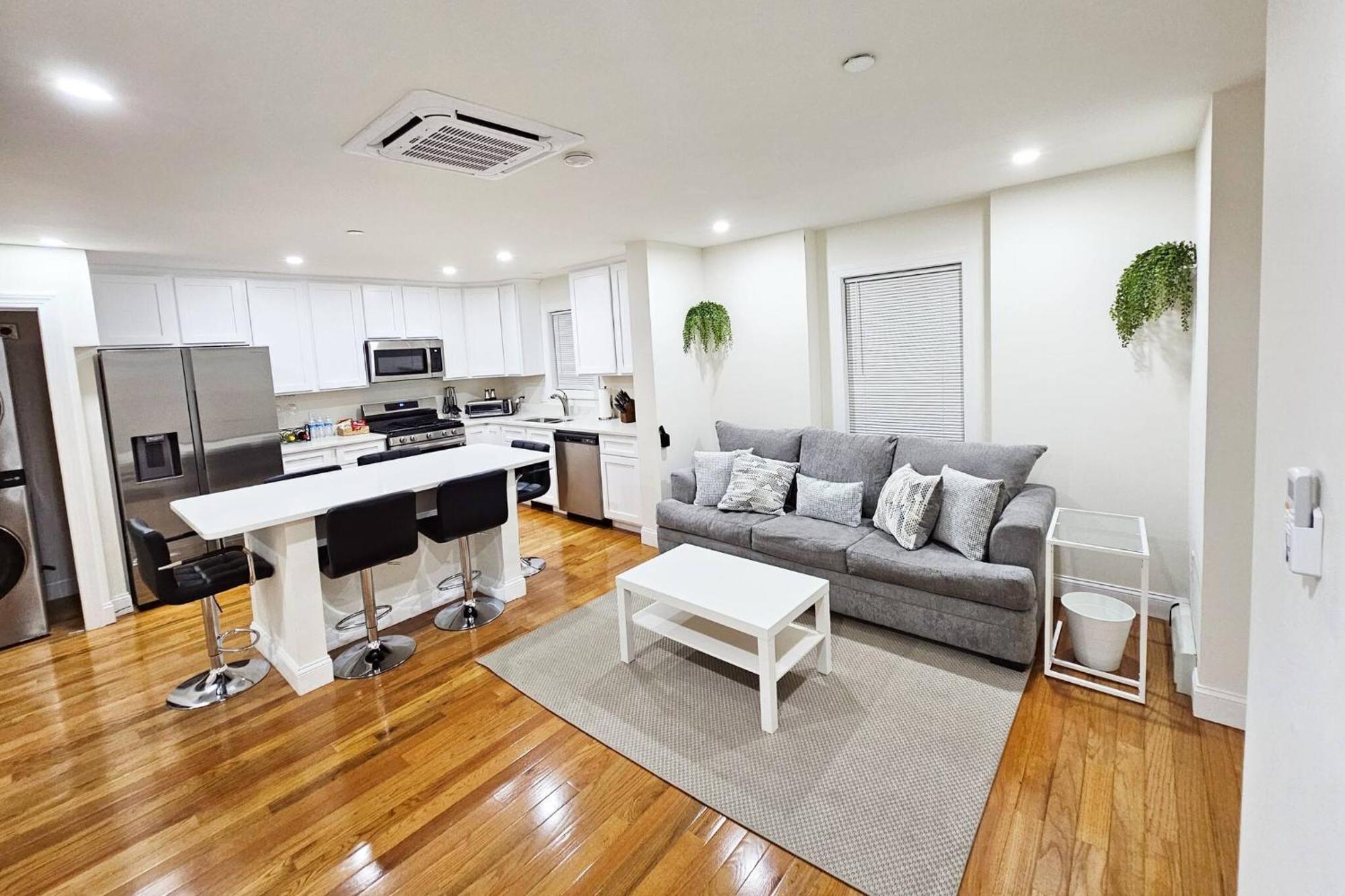 3-bedroom 9b2 20-minuite To Downtown Boston