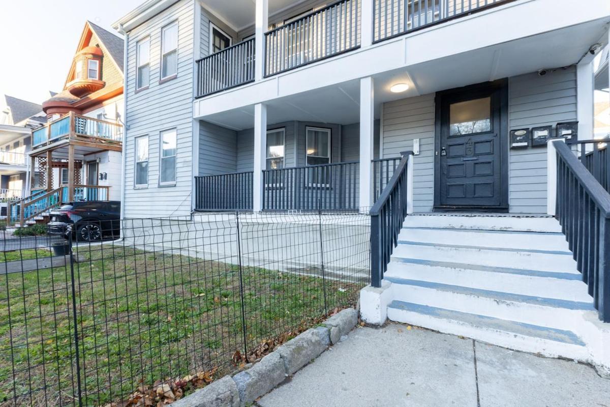 Cozy, Spacious Near Downtown Apartment Boston