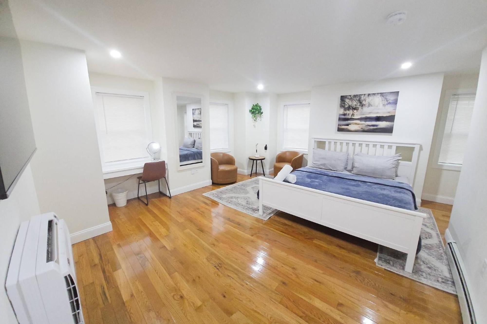 3-bedroom Apt-7b2 20-minuite To Downtown Apartment