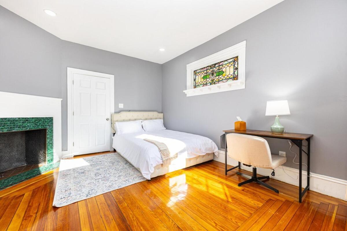 Elegant, Spacious 3bd, 1ba In