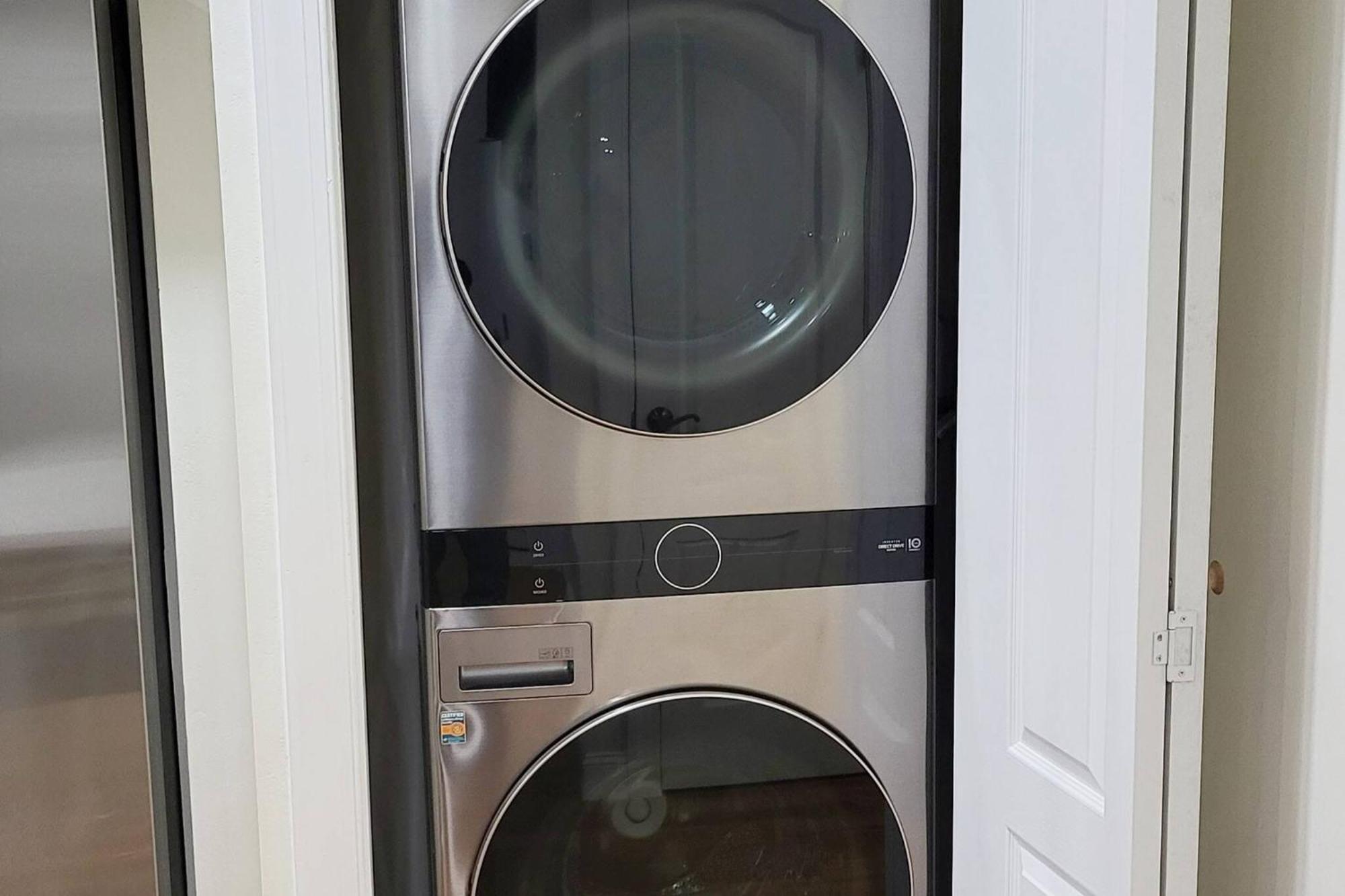 3-bedroom Apt-9w2 20-minuite To Downtown