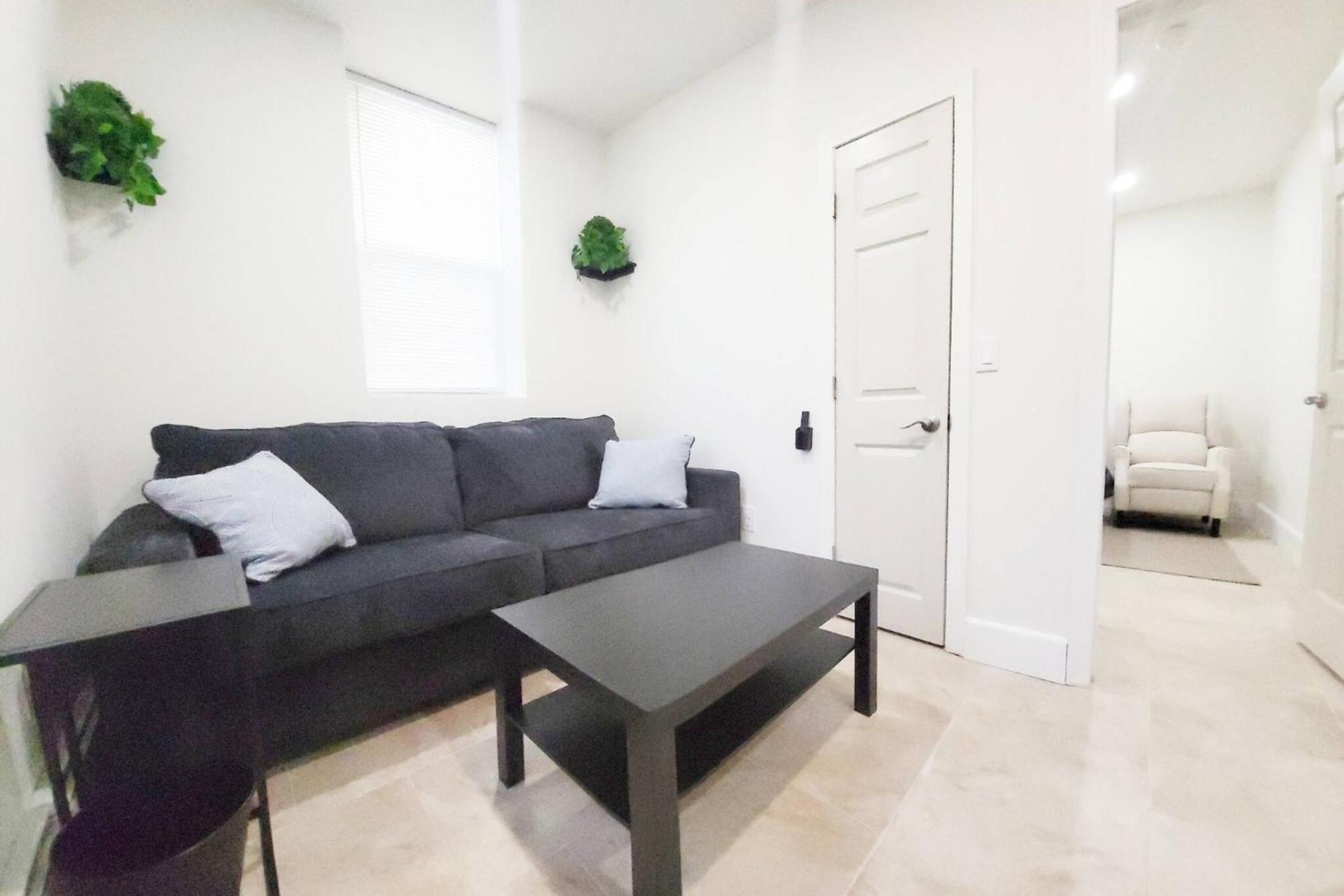 1-bedroom Apt-7b1 20-minuite To Downtown Apartment Boston