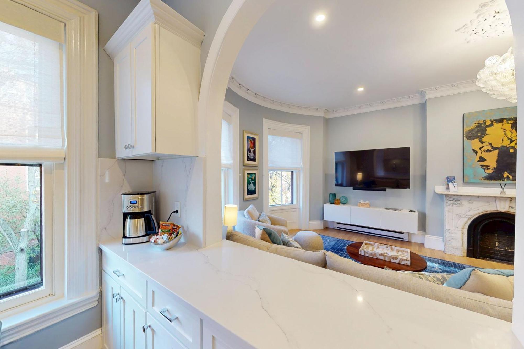 Stylish 2br In South End W In-unit Laundry *