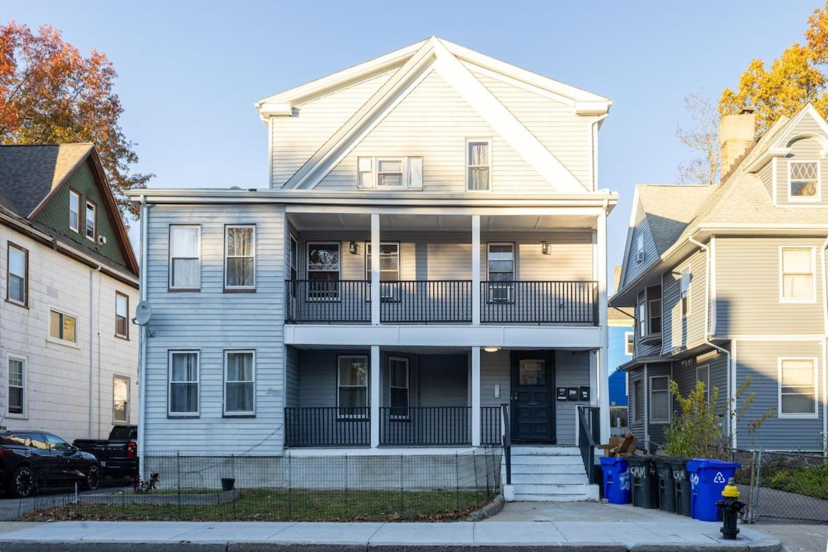 Cozy, Spacious Near Downtown * Boston