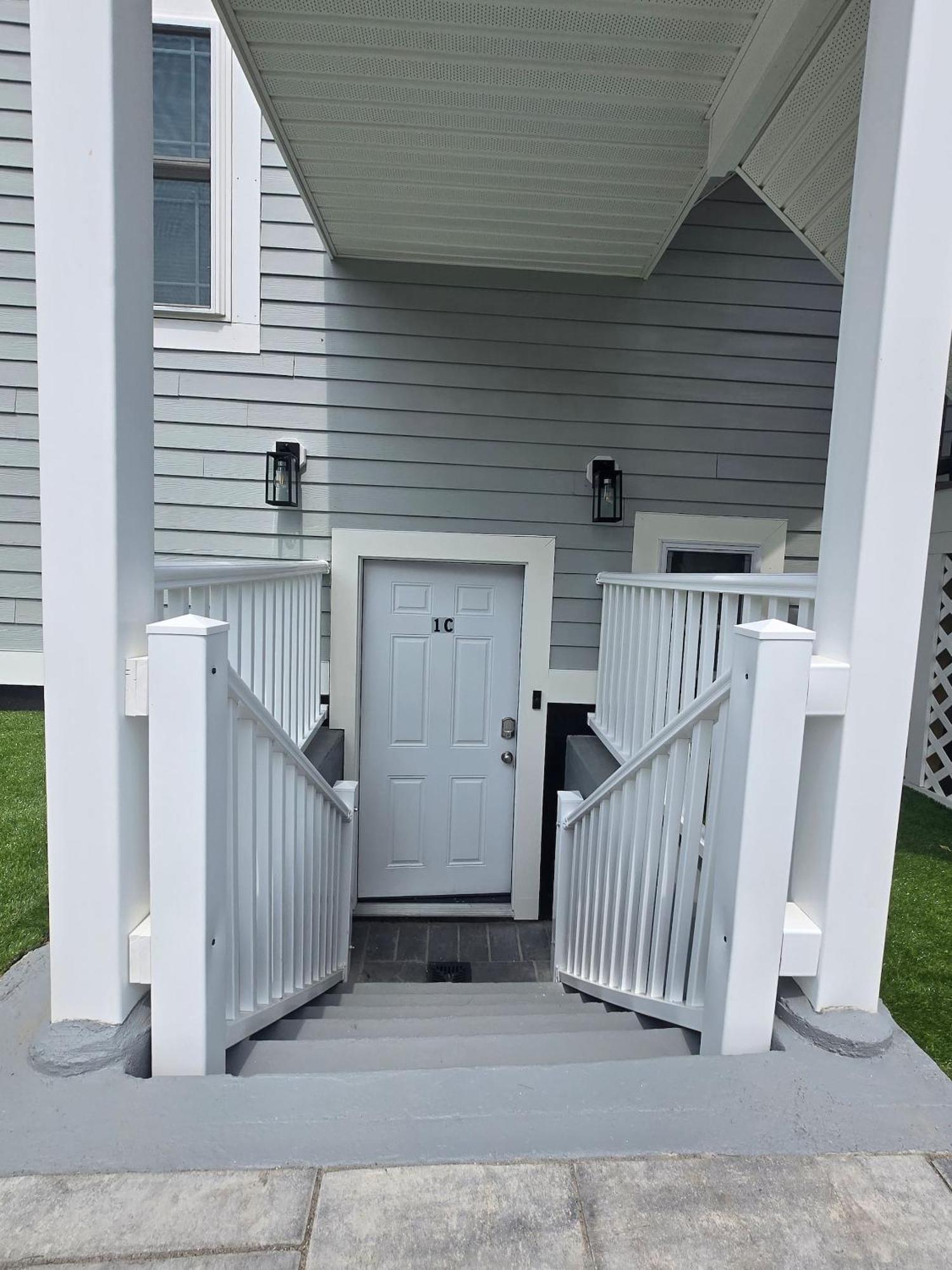 2br Lower Garden-level 20min *